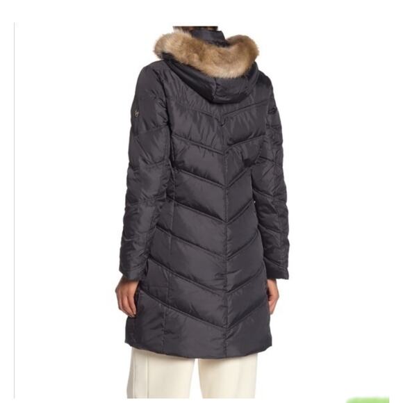 Michael Kors Women's Chevron Puffer Down Coat Faux Fur Hood size XL Nwt - Picture 9 of 10